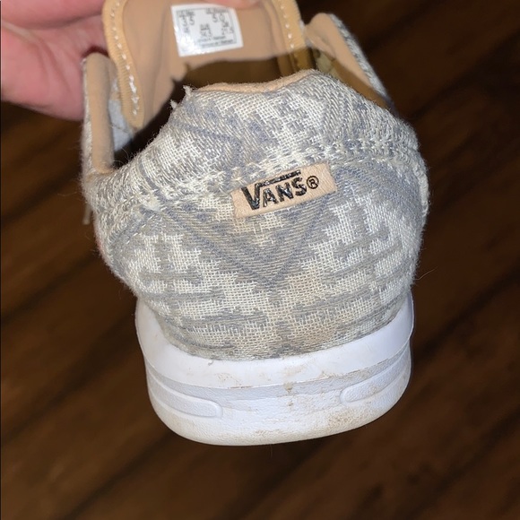 Vans - Picture 5 of 10